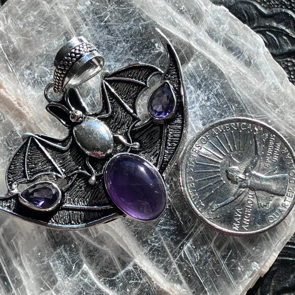 Halloween Flying Vampire Bat Amethyst Gemstone Crystal Jewelry Pendant Charm - Picture 5 of 7